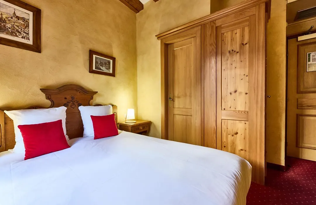 Logis Hotel Saint-Martin-1